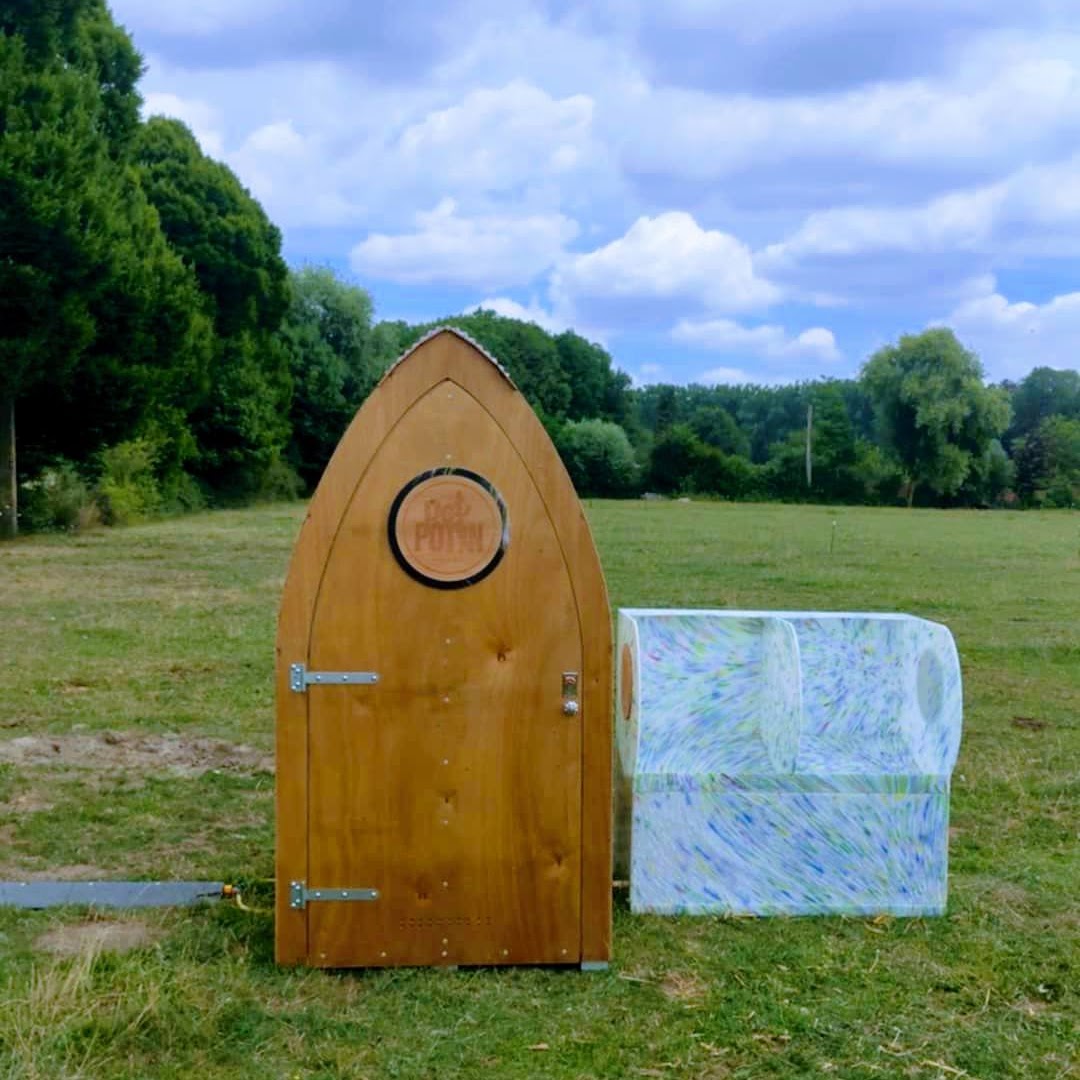 Pot potin photo d'un urinoir en plastique recyclé Pot Potin